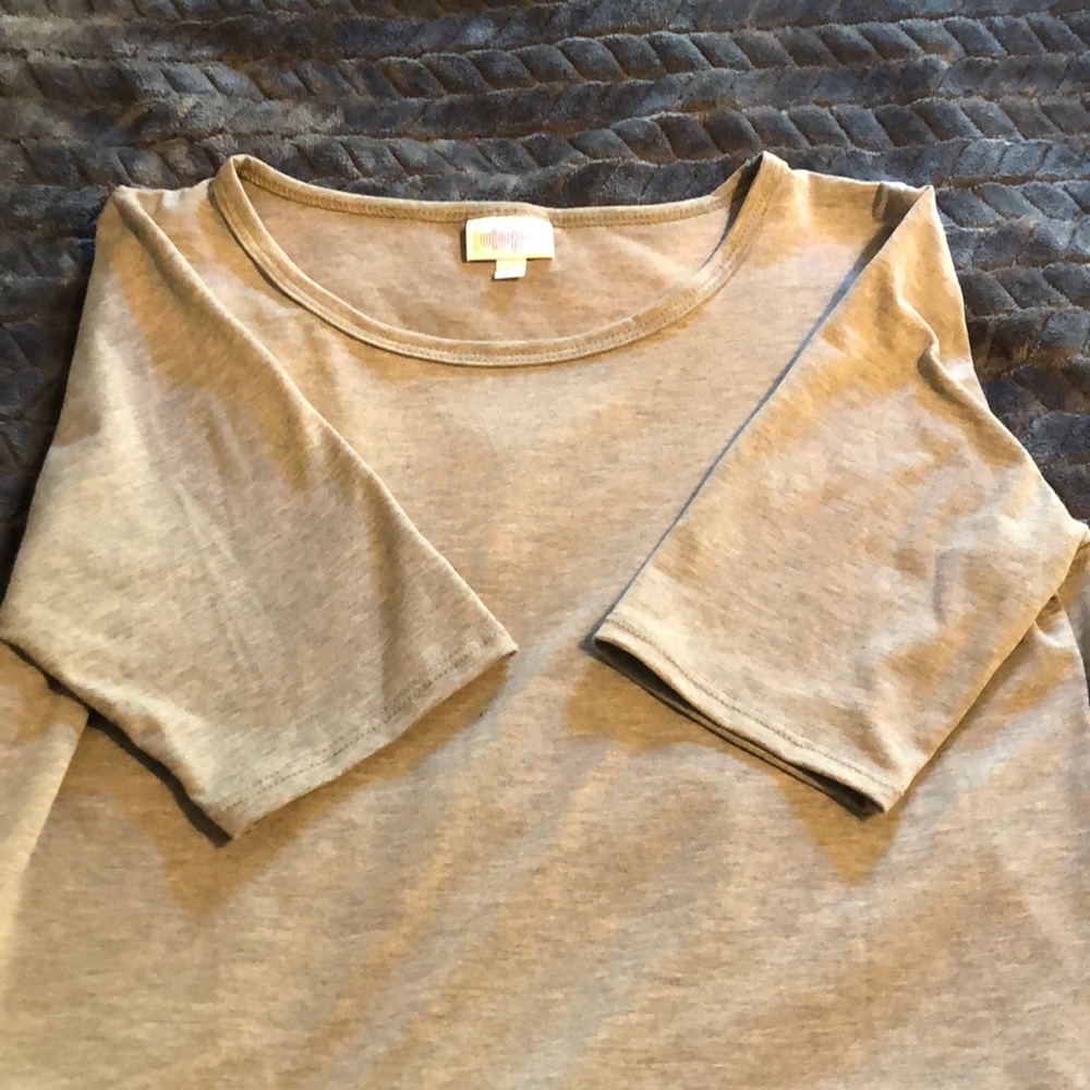 Medium LulaRoe Gigi